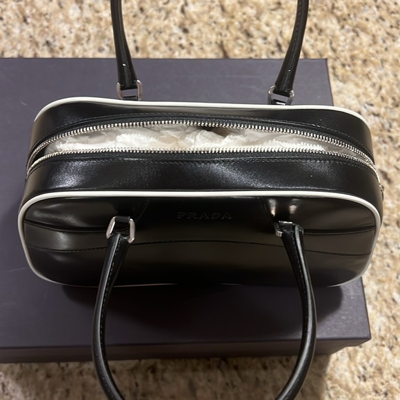 Prada Bag - Picture 8 of 10
